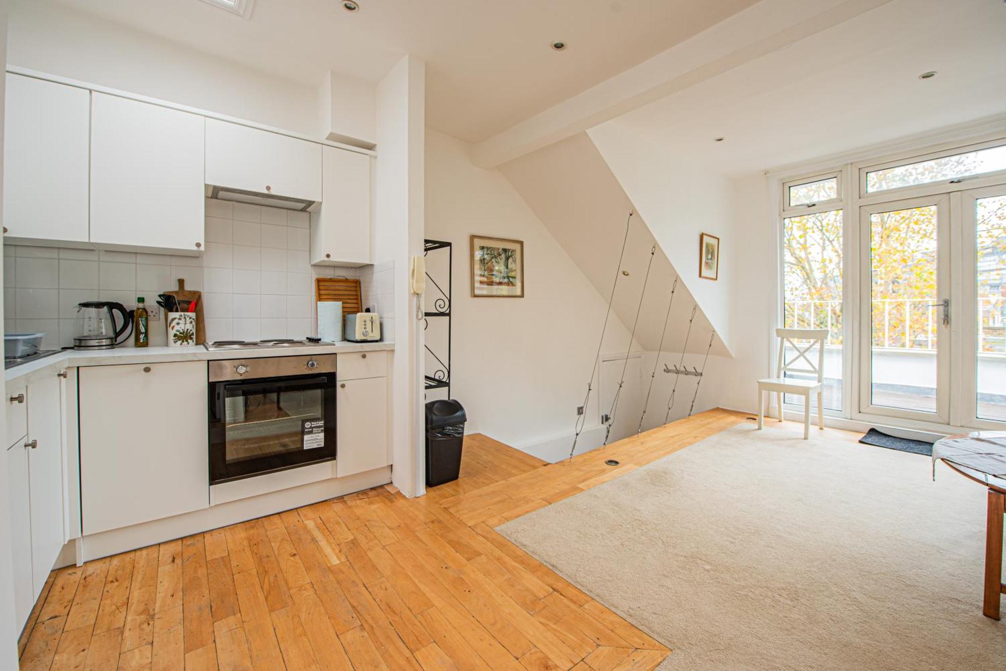 Stylish Flat Near Kensington With Spacious Balcony Appartamento