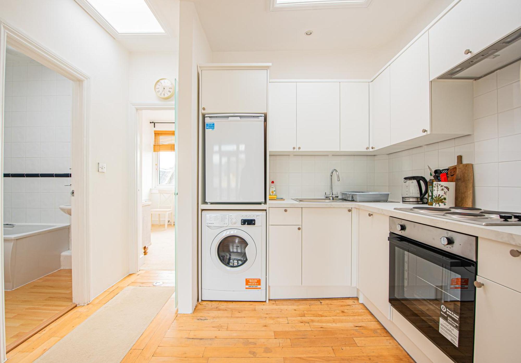 Stylish Flat Near Kensington With Spacious Balcony Londra